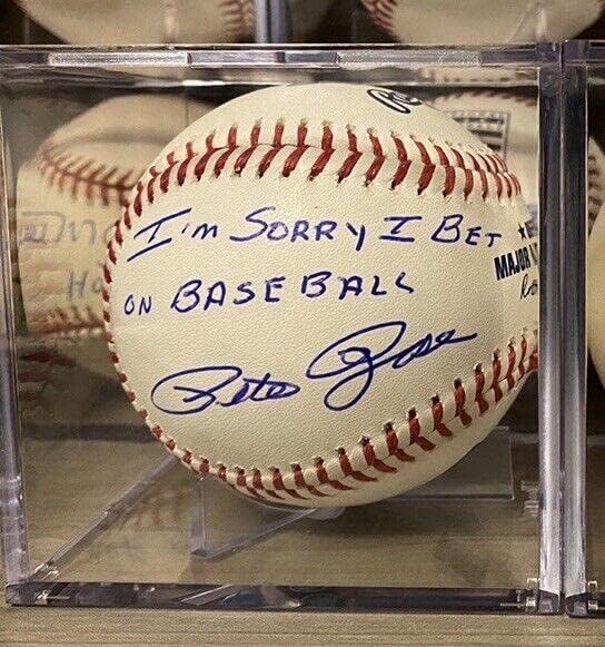 Pete Rose Cincinatti Reds potpisala bejzbol, žao mi je što se kladim na baseball fanatike - autogramirani bejzbols