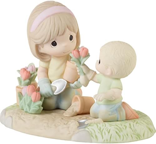 Dragocjeni trenuci 223011 zahvaljujući majčinoj ljubavi raste vrt porculanska figurica dječaka iz biskvita