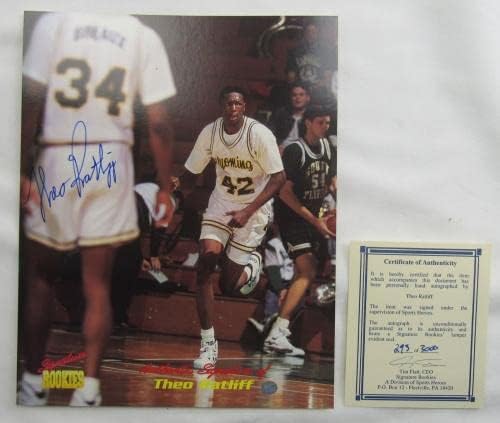 Theo Ratliff potpisao Auto Autograph 1995 Potpis Rookies 8x10 košarkaška kartica W - Autografirane NBA fotografije